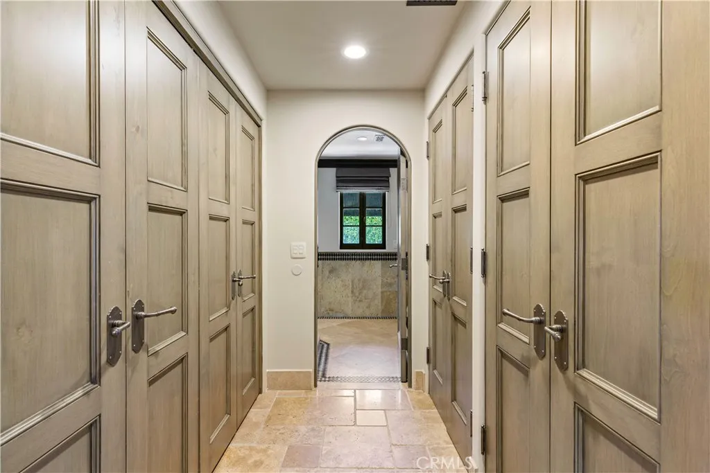 4255 Country Club Drive