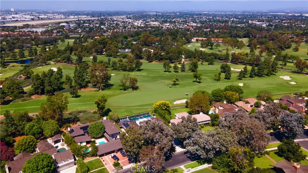 4255 Country Club Drive