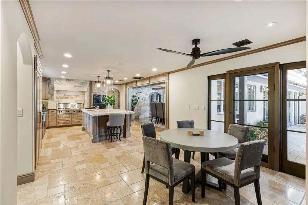 4255 Country Club Drive