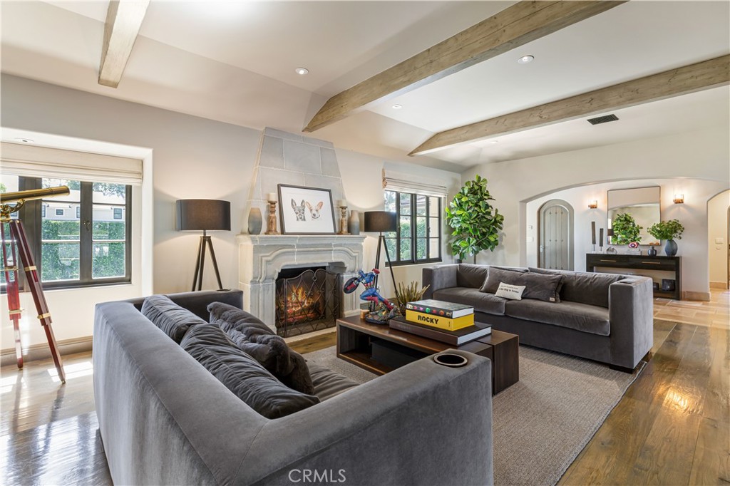 4255 Country Club Drive