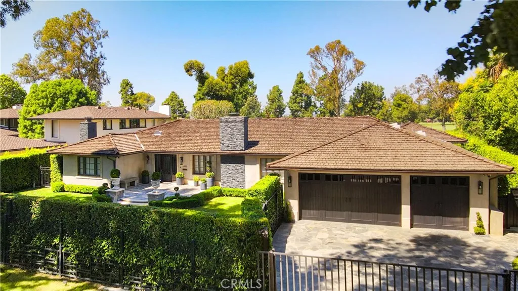 4255 Country Club Drive