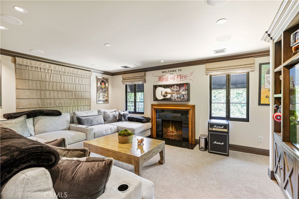 4255 Country Club Drive