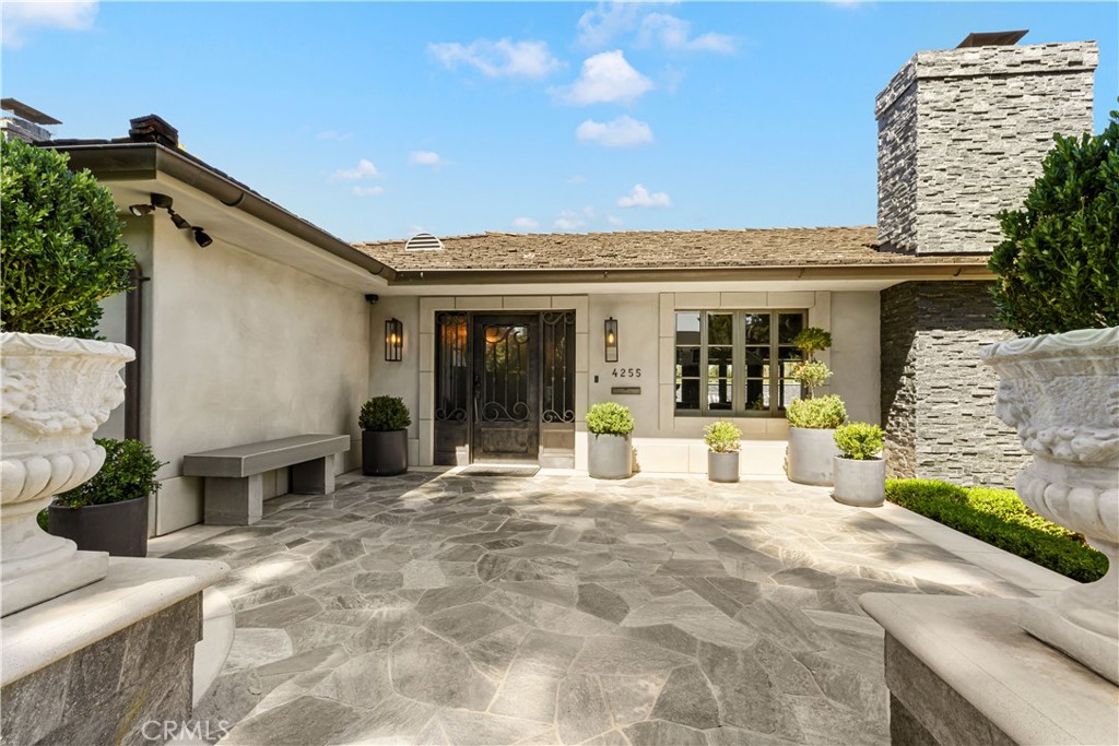 4255 Country Club Drive