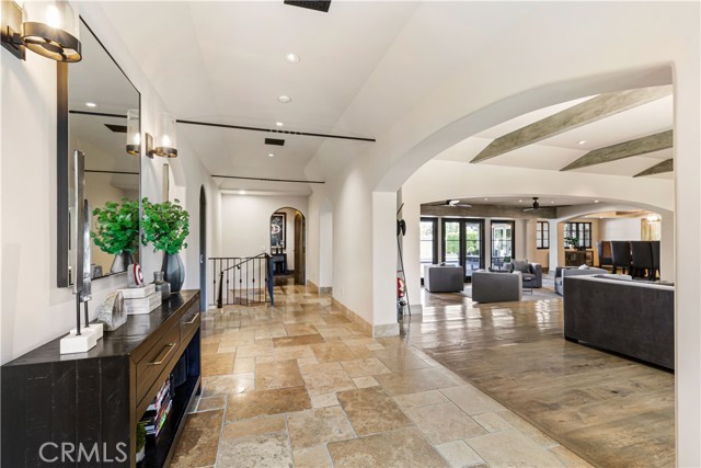 4255 Country Club DR