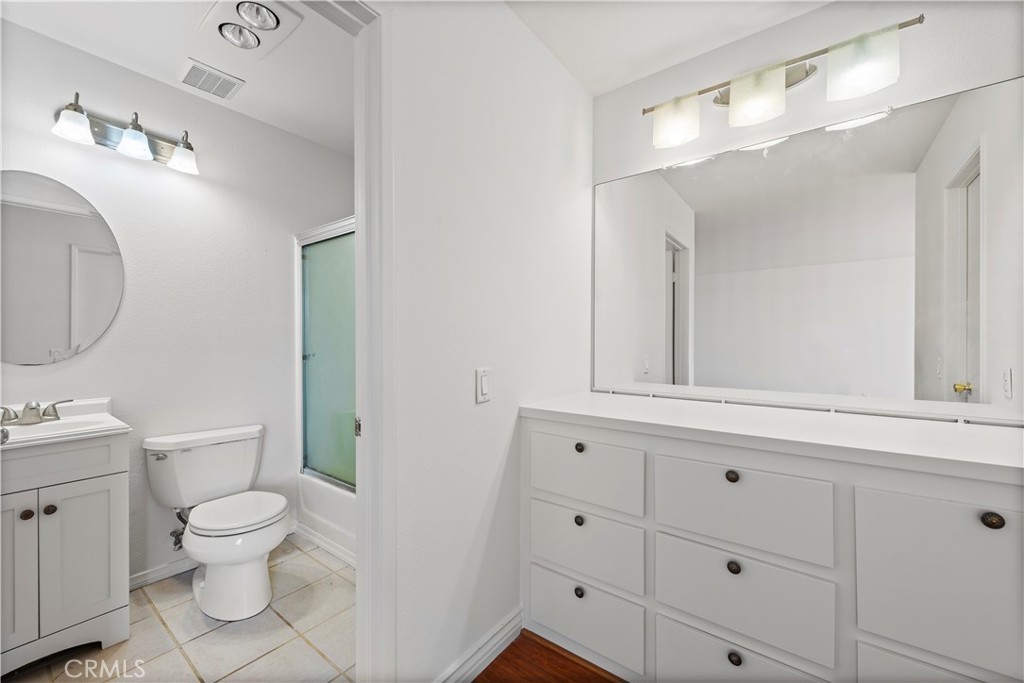 2390 W Orangethorpe Avenue 9