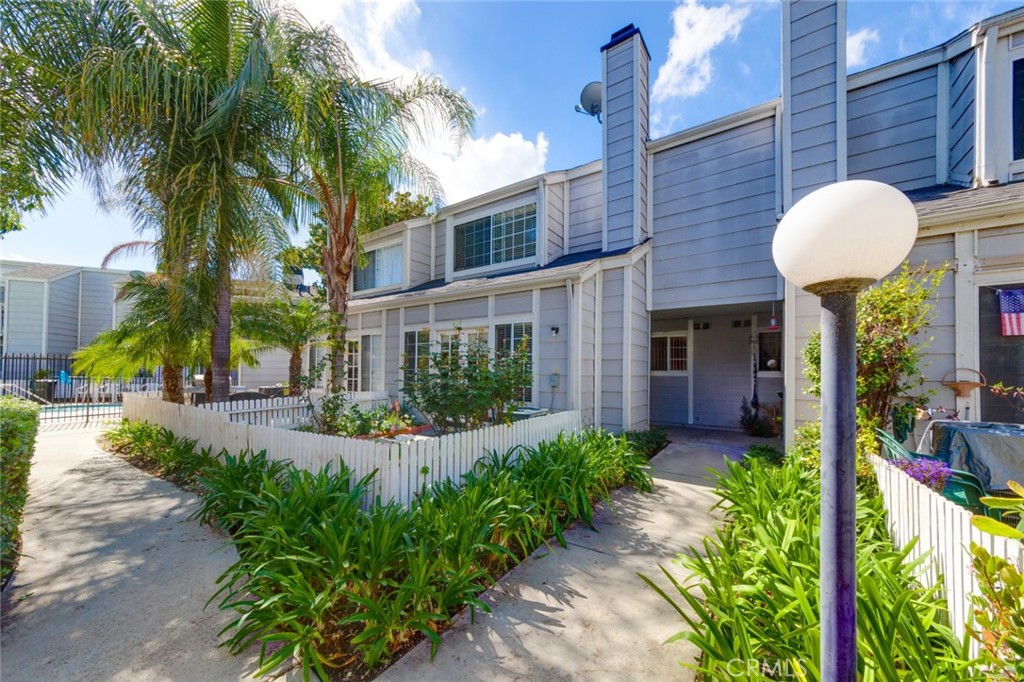 2390 W Orangethorpe Avenue 9