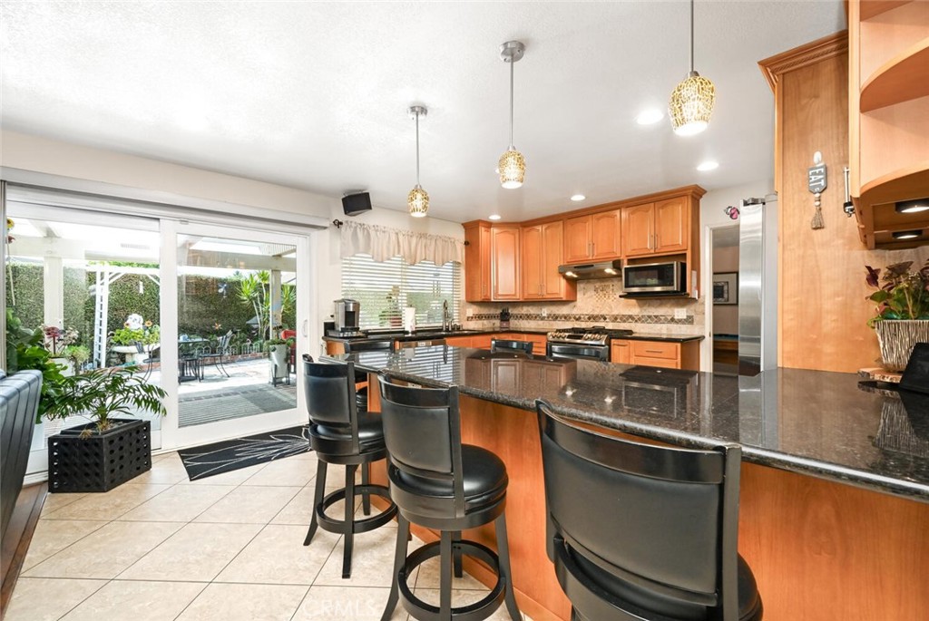 8441 Meadowlark Lane