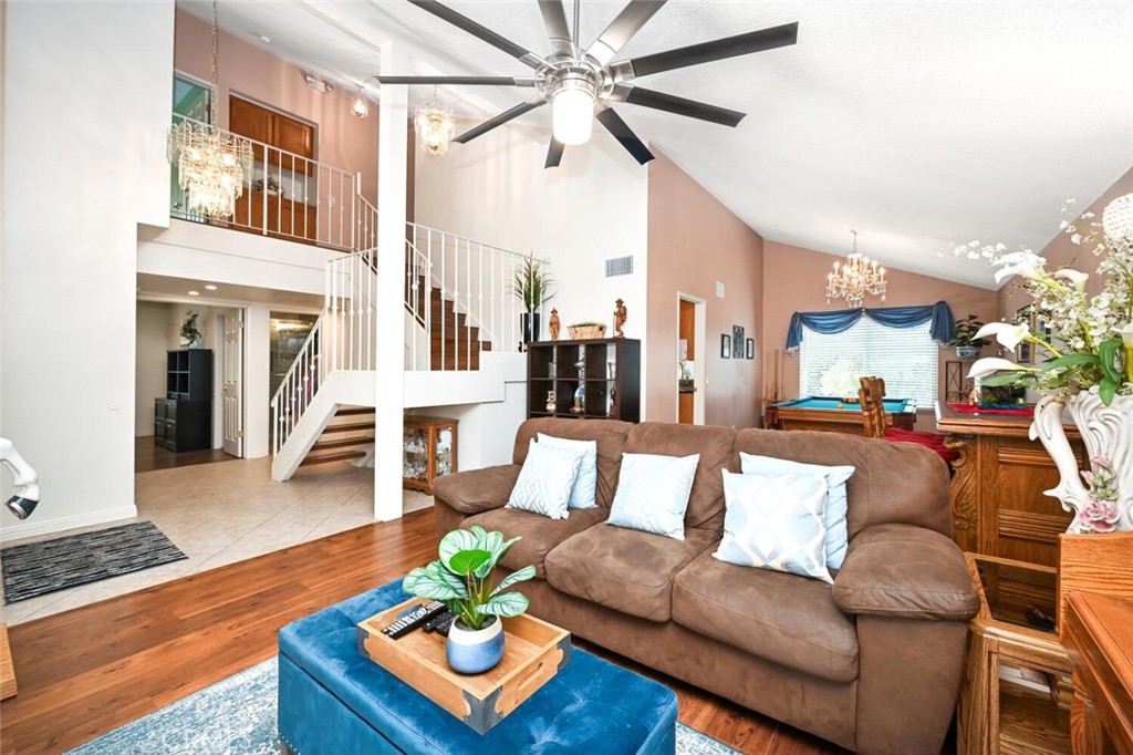 8441 Meadowlark Lane