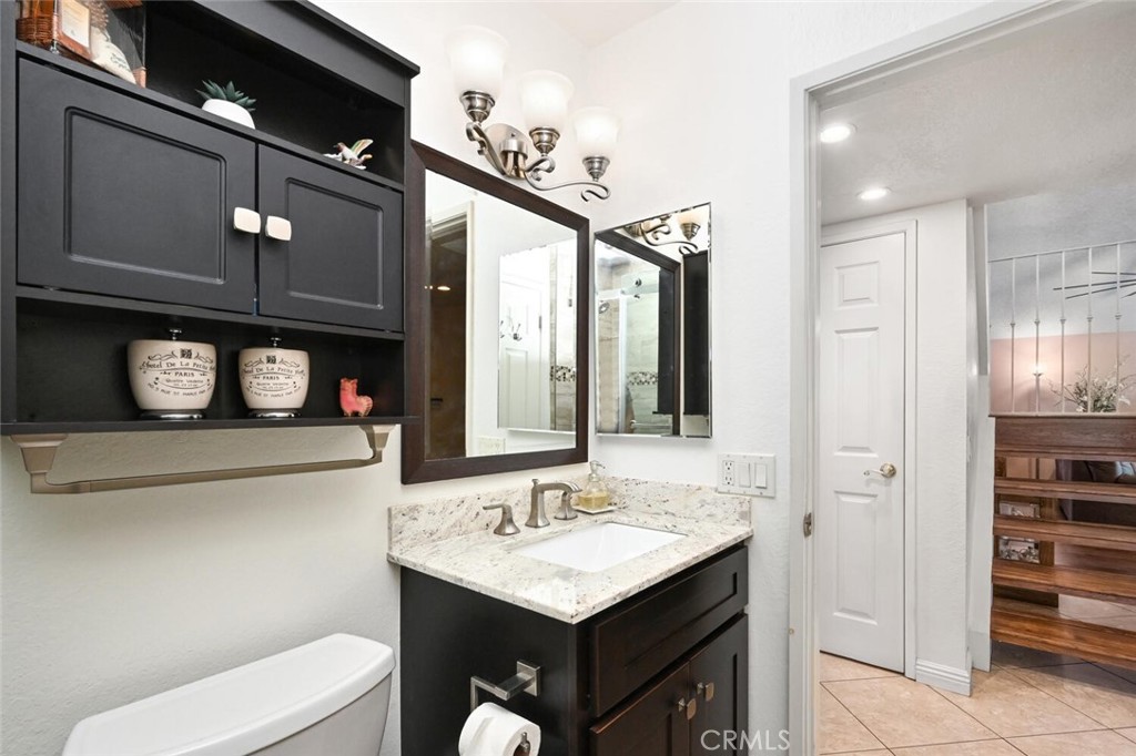 8441 Meadowlark Lane