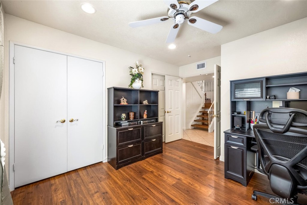 8441 Meadowlark Lane