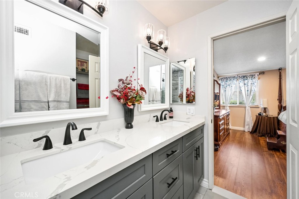 8441 Meadowlark Lane