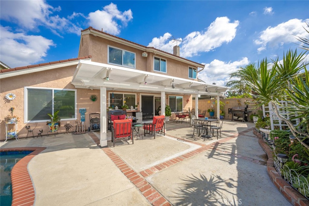 8441 Meadowlark Lane