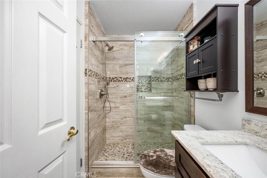 8441 Meadowlark Lane