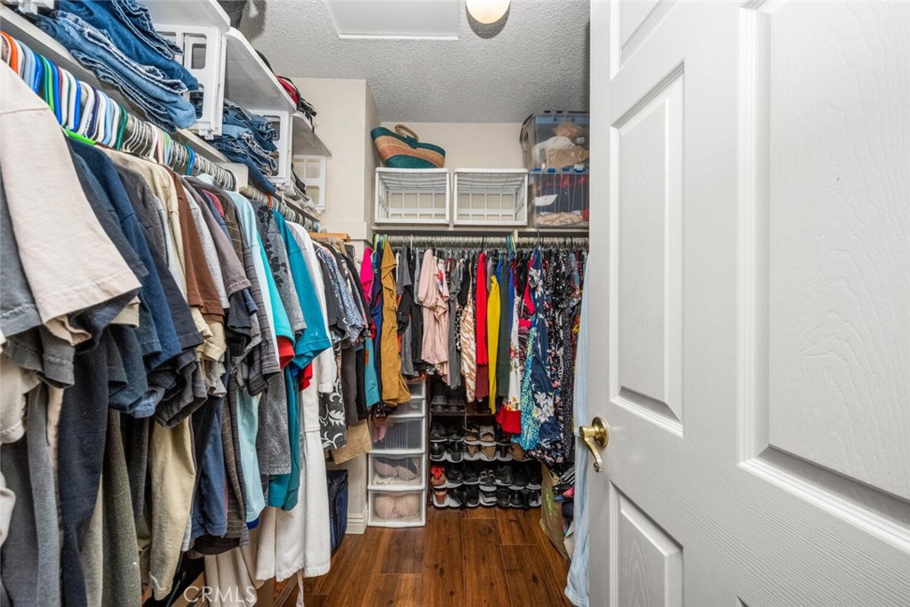 8441 Meadowlark Lane