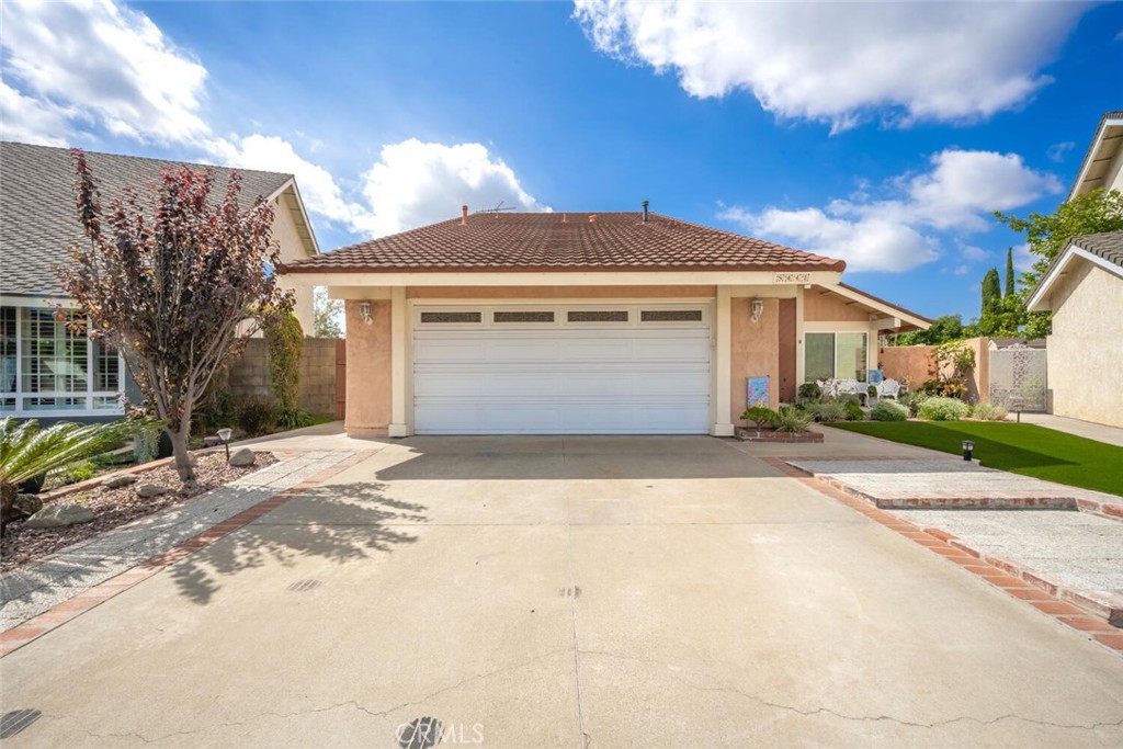 8441 Meadowlark Lane