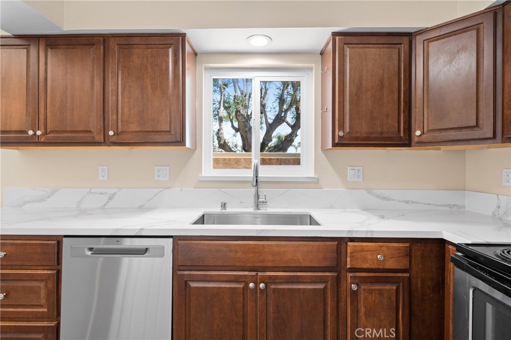 19774 Kingswood Lane