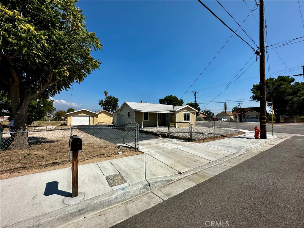 7593 Hillview Street