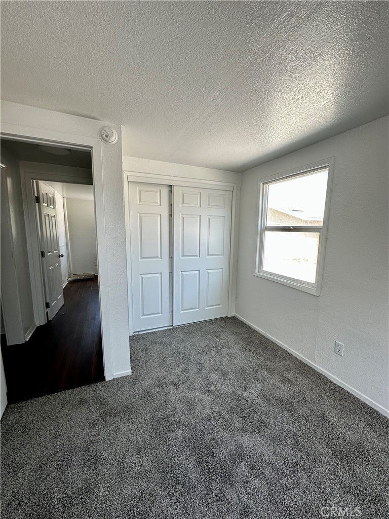 7593 Hillview Street