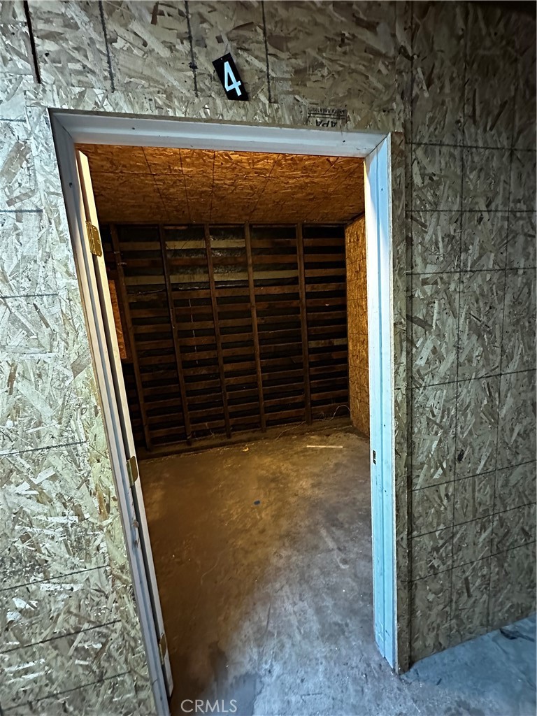 7593 Hillview Street