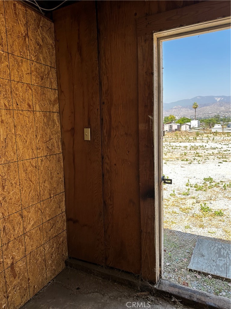 7593 Hillview Street