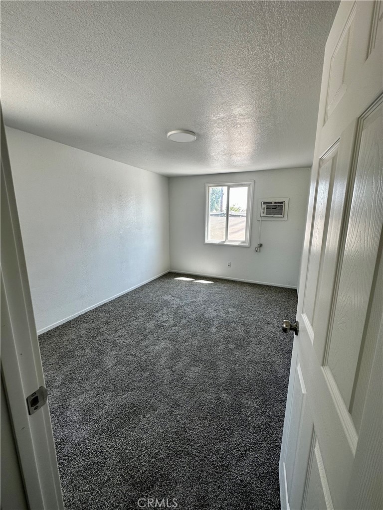 7593 Hillview Street