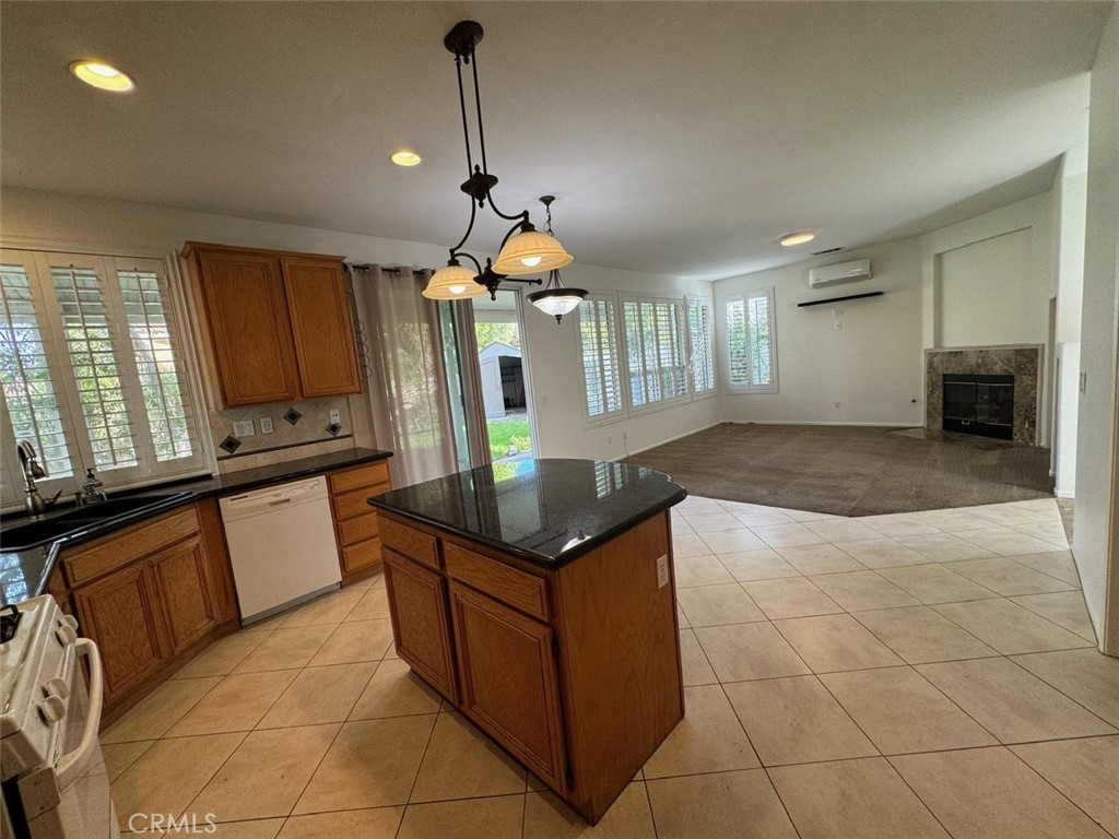 1285 La Tremolina Lane