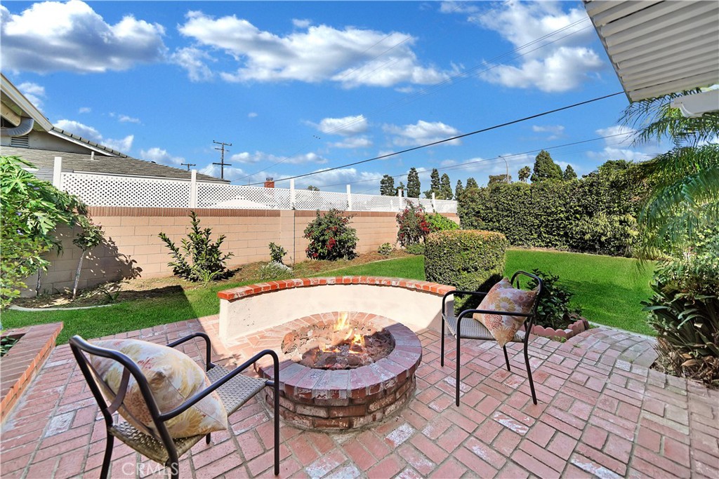 17388 Poplar Street