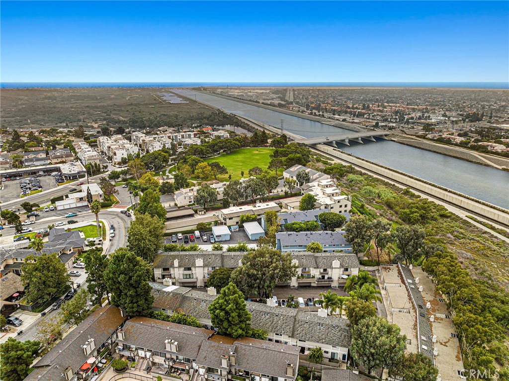 1201 Las Arenas Way 1