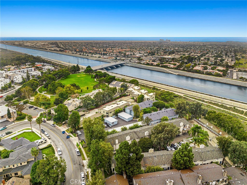 1201 Las Arenas Way 1