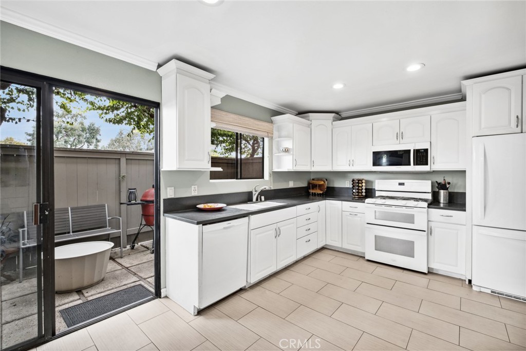 1201 Las Arenas Way 1