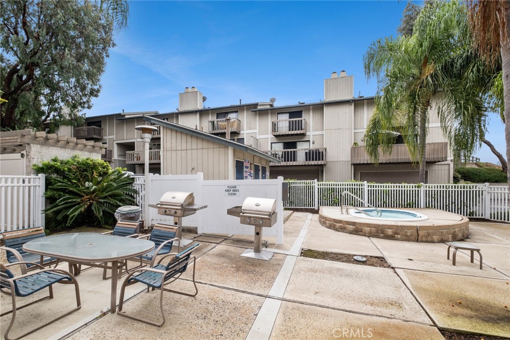 1201 Las Arenas Way 1