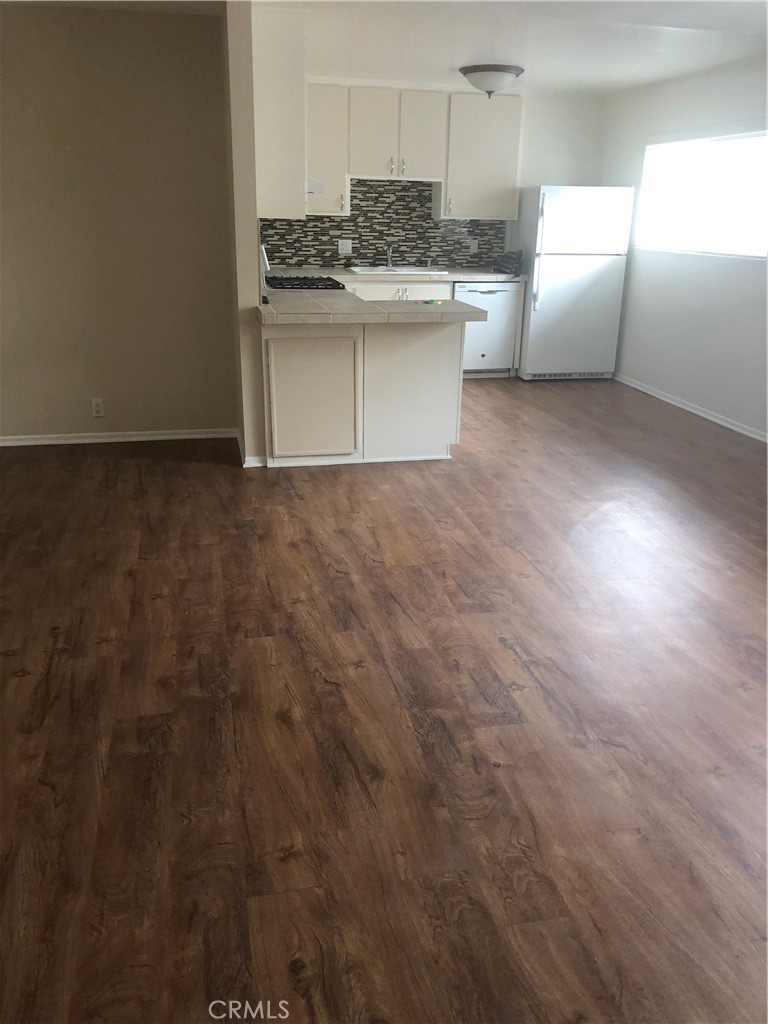 33942 Amber Lantern Street