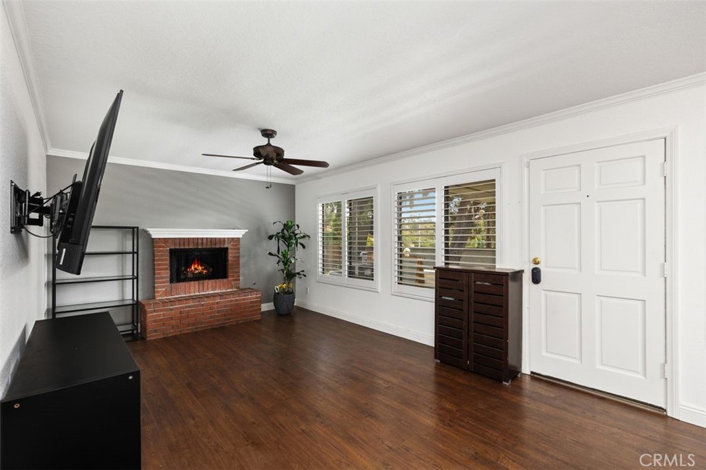 22294 Redwood Pointe 6D