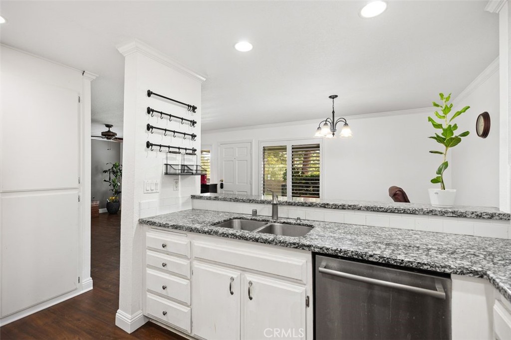 22294 Redwood Pointe 6D