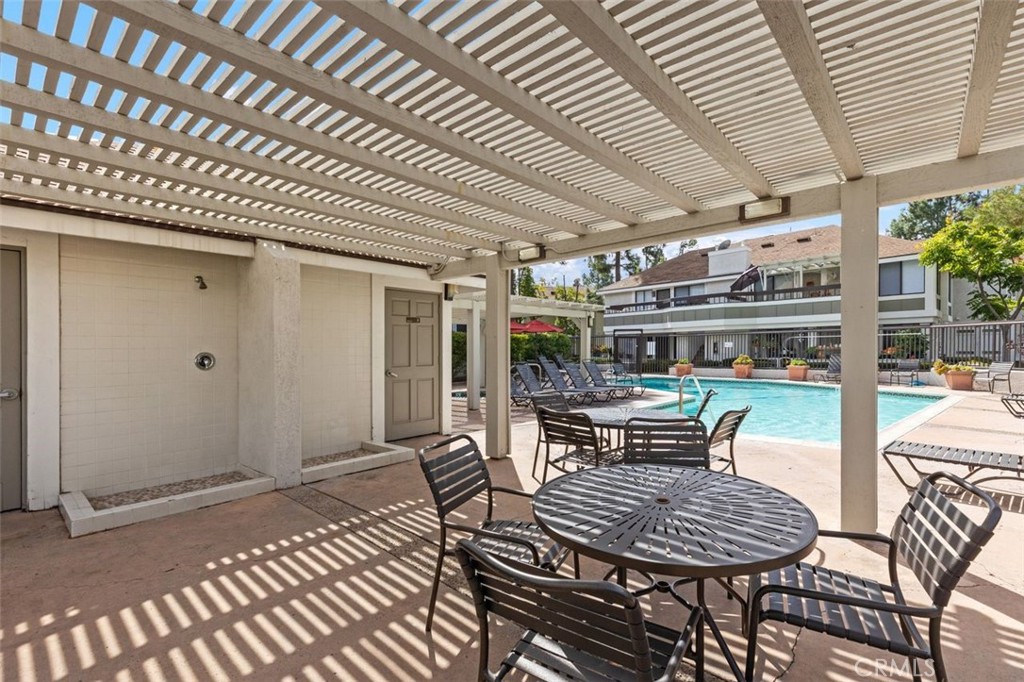 22294 Redwood Pointe 6D