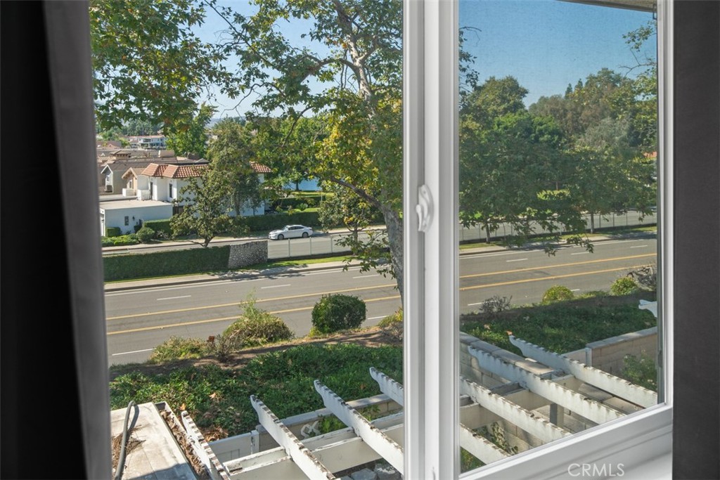 21739 Lake Vista Drive