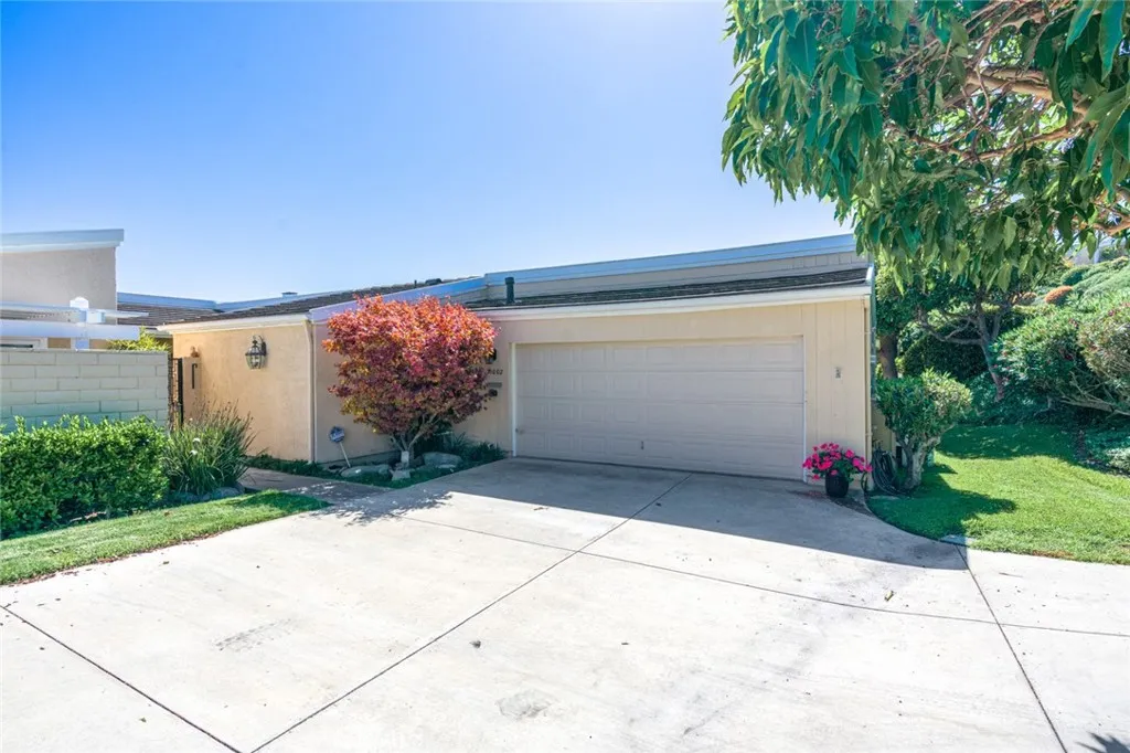 31002 Flying Cloud Drive