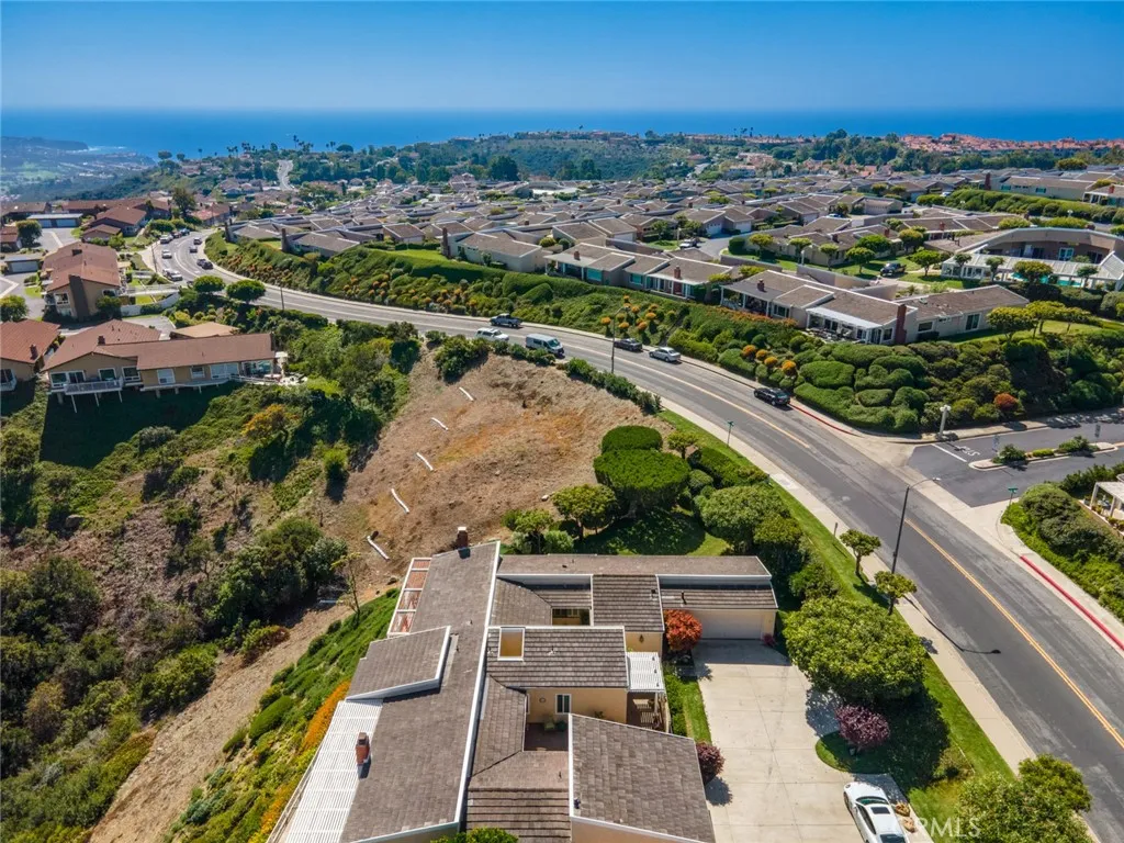 31002 Flying Cloud Drive