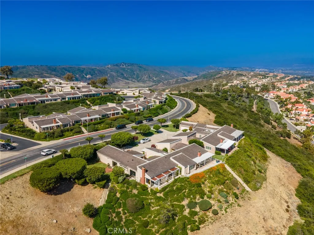 31002 Flying Cloud Drive