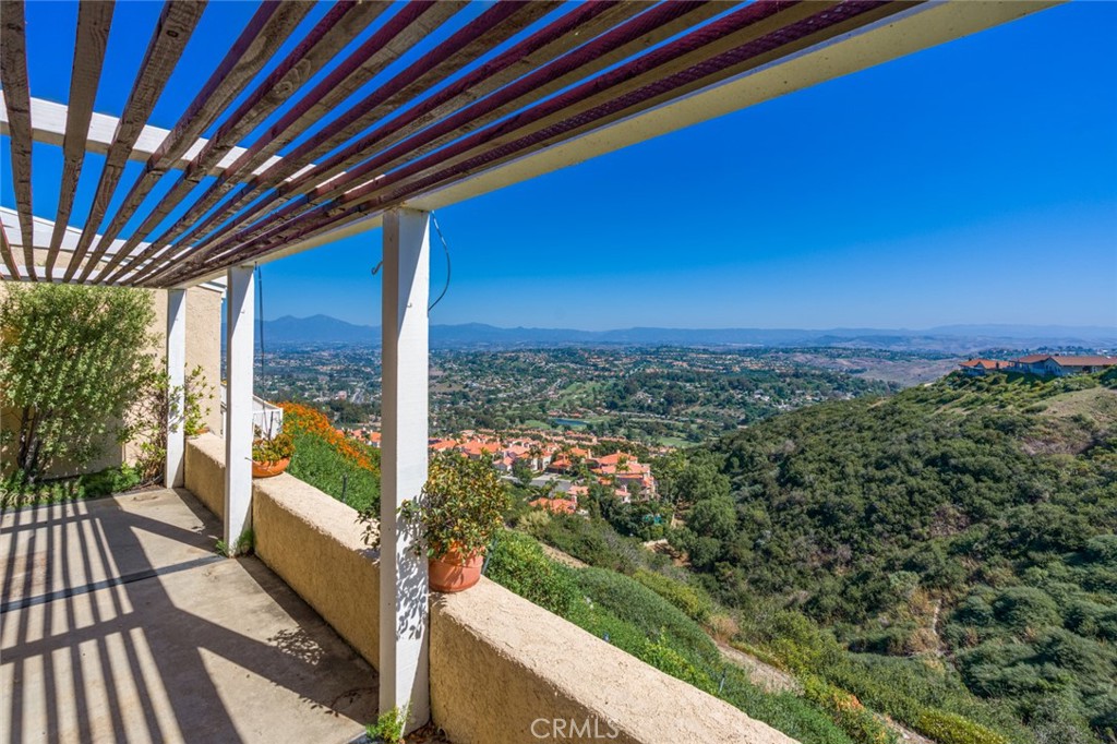 31002 Flying Cloud Drive