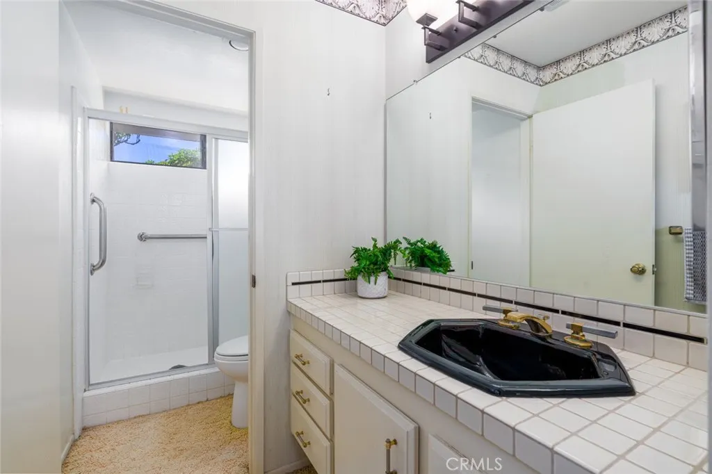 31002 Flying Cloud Drive