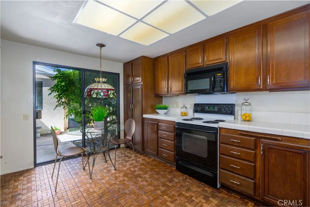 31002 Flying Cloud Drive