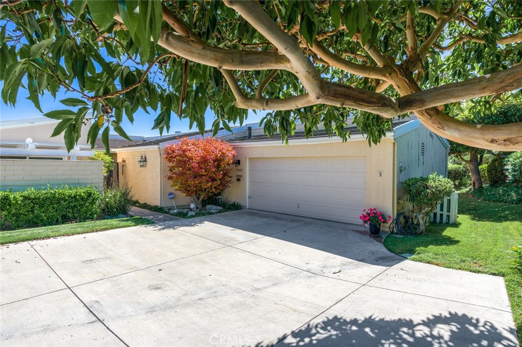 31002 Flying Cloud Drive