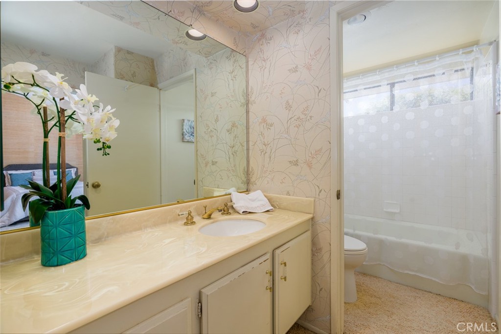 31002 Flying Cloud Drive