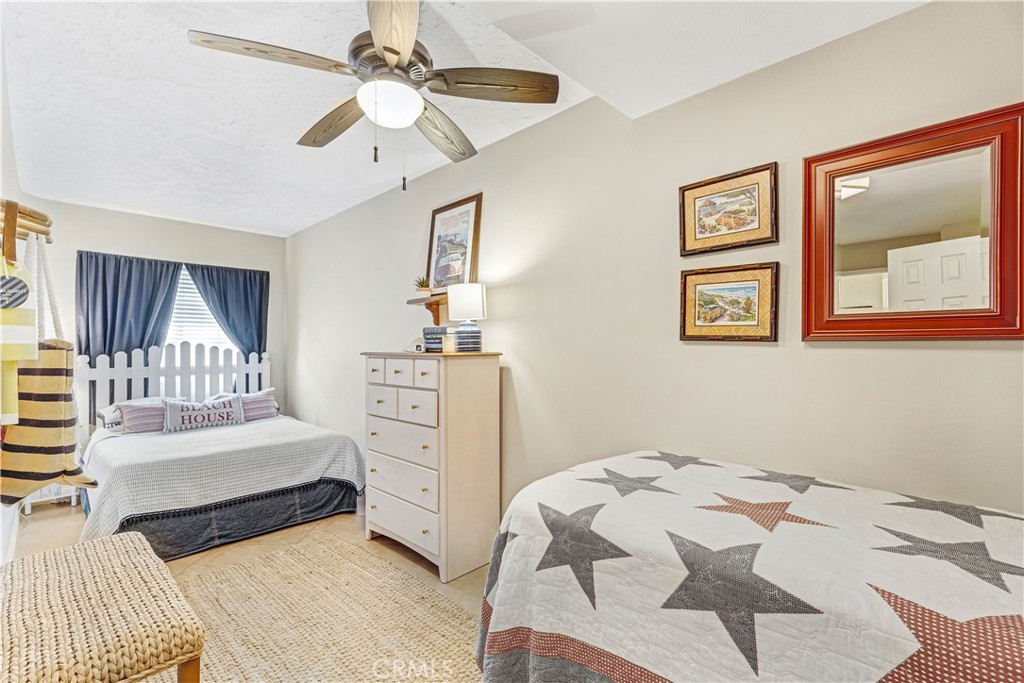 711 Pacific Coast Hwy 111