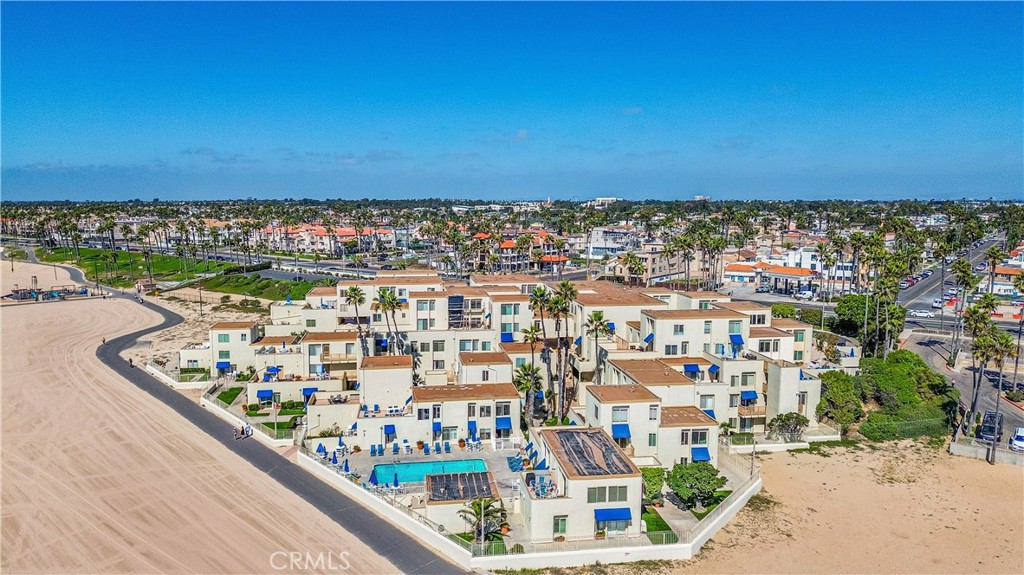 711 Pacific Coast Hwy 111