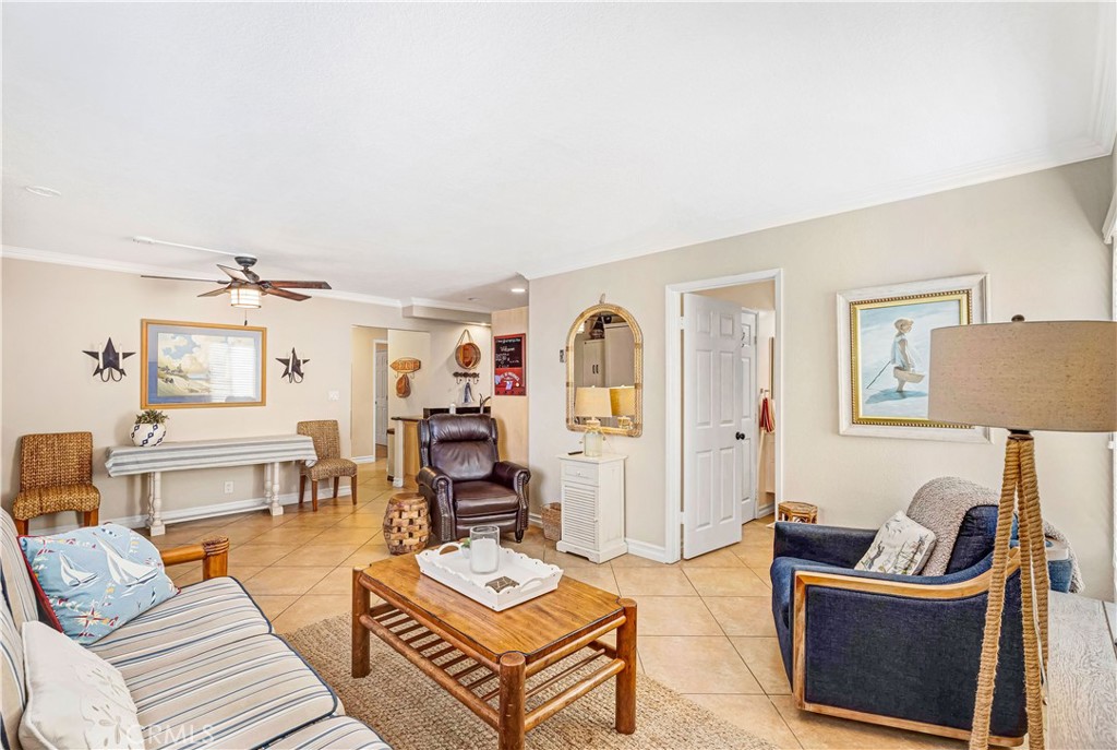 711 Pacific Coast Hwy 111