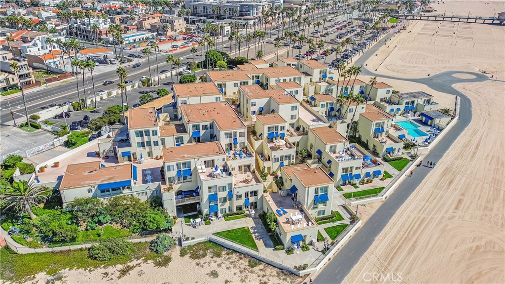 711 Pacific Coast Hwy 111