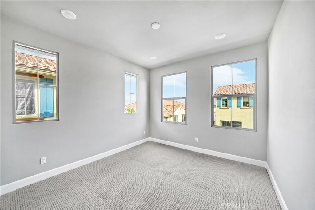 7276 Crystal Drive