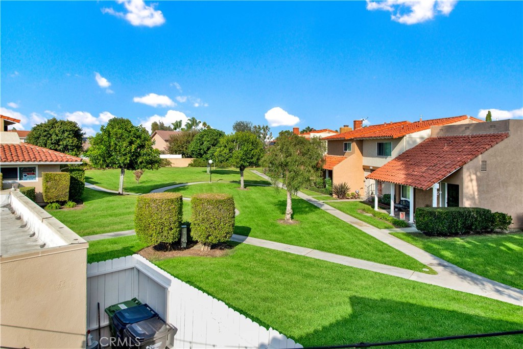 10555 La Rosa Circle
